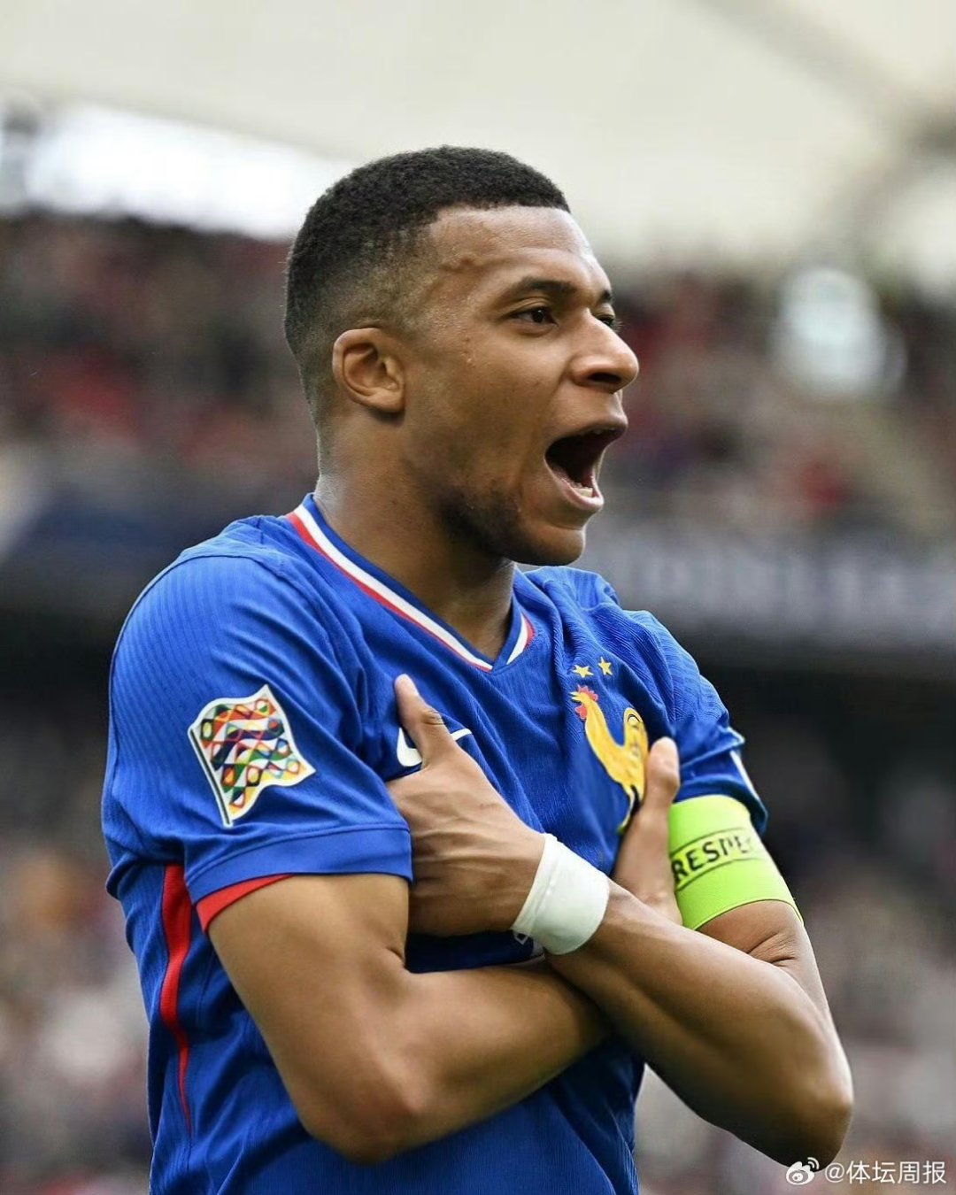 姆巴佩在曼联比赛中持续失利，重要助攻引发热议！全场沸腾不已的简单介绍